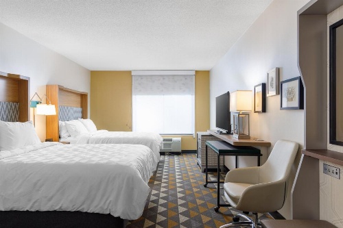Holiday Inn Cleveland image 13