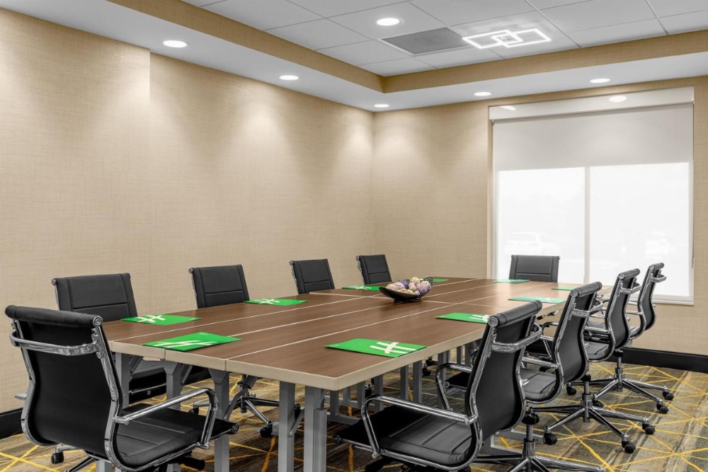 Holiday Inn Cleveland Image 15