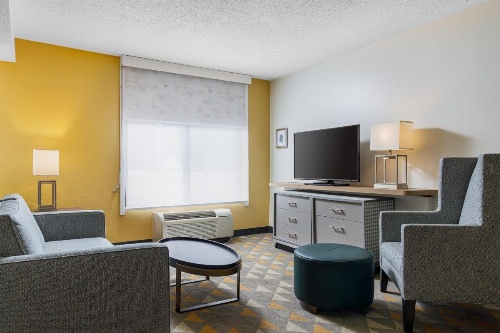Holiday Inn Cleveland image 30